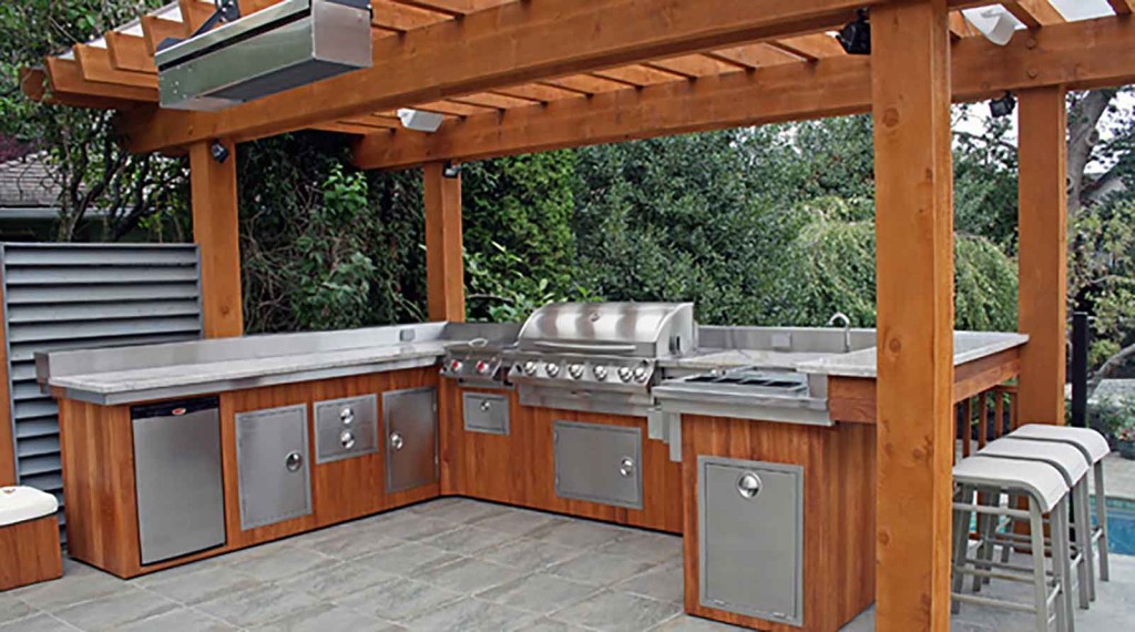 Custom outdoor kitchen with built-in appliances