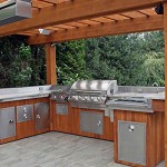 Custom-outdoor-kitchen-with-built-in-appliances-ST006